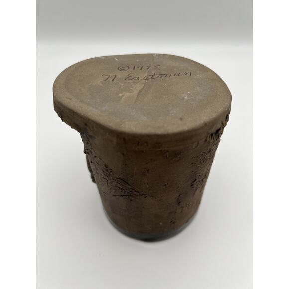 N Eastman Art Pottery 12oz Cocoa Coffee Mug Watchful Hunter & Deer Signed 1975 - Picture 9 of 10